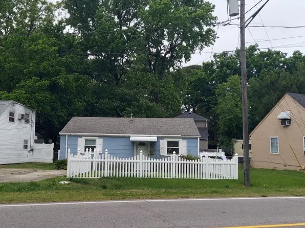 2601 Azalea Garden Rd, Norfolk, VA 23513