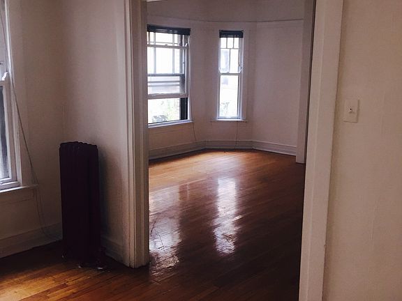5th image of 508 W Diversey Pkwy #514