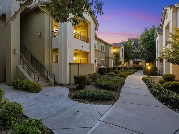 1360 Shady Ln APT 522, Turlock, CA 95382