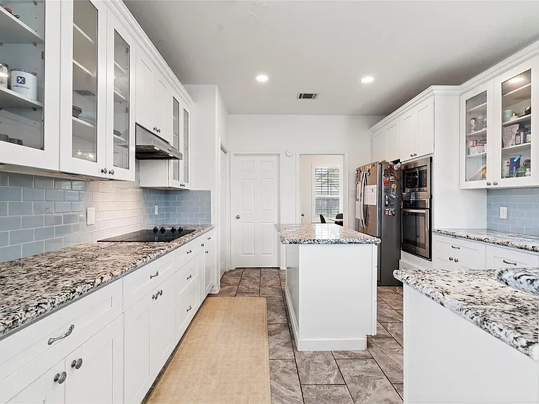 4710 Devonberry Ln — Photo 9