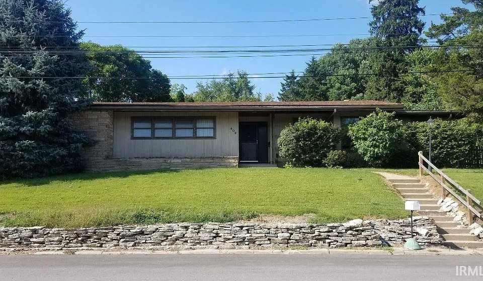 408 Leslie Ave