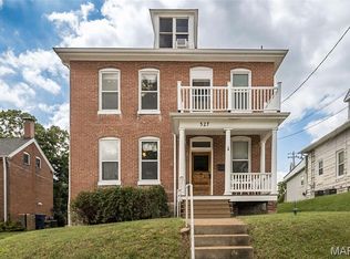 527 Elm St, Washington, MO 63090
