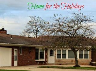 108 N Main St, Kouts, IN 46347