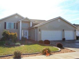 8704 Heathrow Ct, Pasco, WA 99301