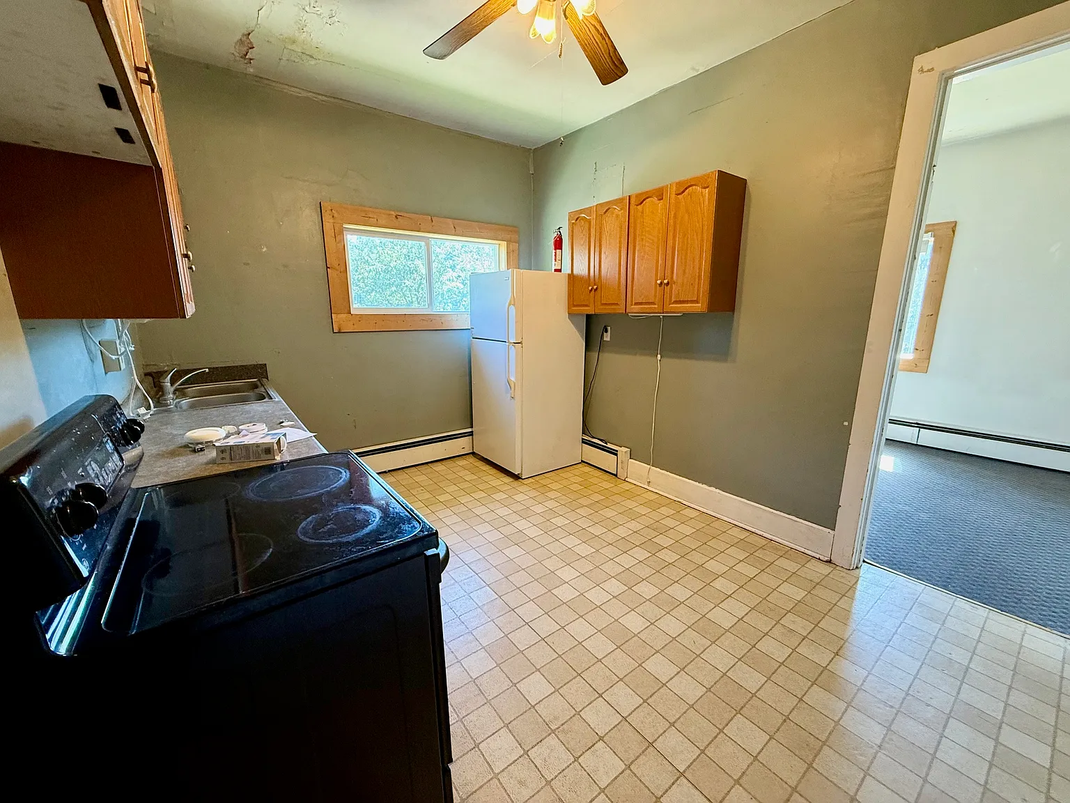 3 bed, 700 sqft, $700 — Photo 3