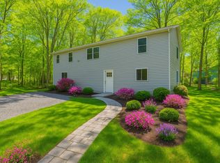 8263 Natures Dr, Tobyhanna, PA 18466