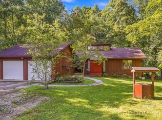 51 Rising Meadow Ln, Mills River, NC 28759