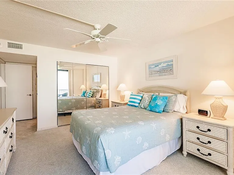 260 Seaview Ct #904 — Photo 19