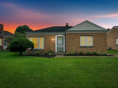 5733 Main St, Morton Grove, IL, 60053