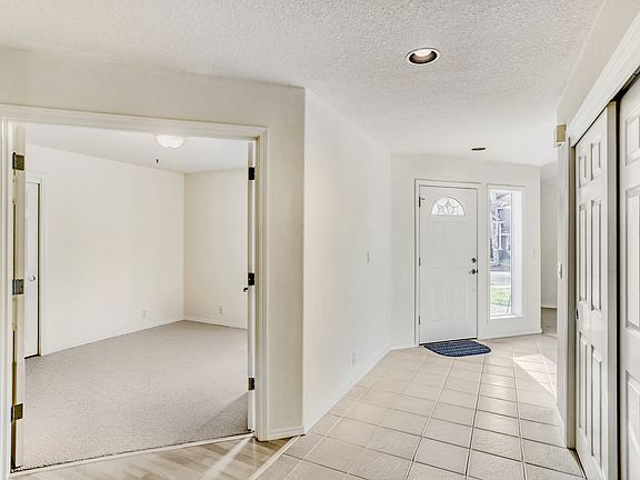 5th image of 374 NE 49th Ave