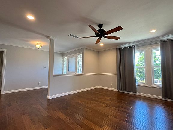 4th image of 2085 Warmlands Ave