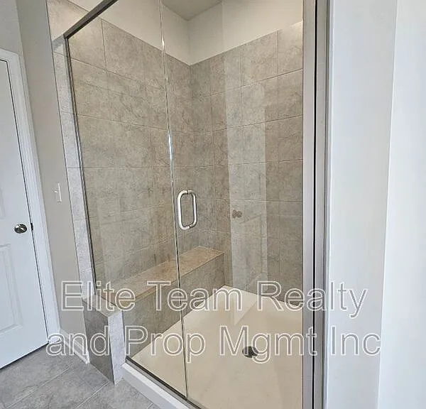 5416 Kings Ridge Dr — Photo 16