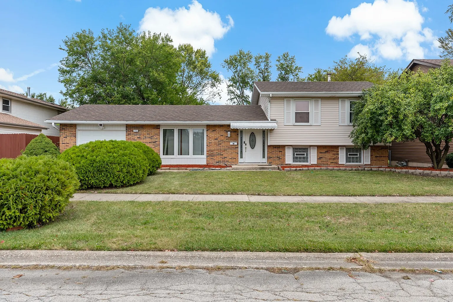 17755 Maple Ave photo 1