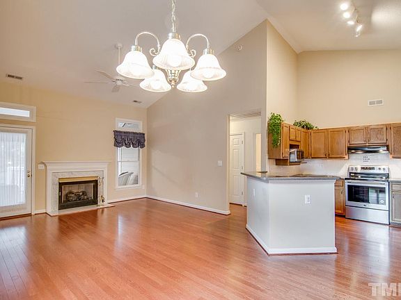 5th image of 110 Kingsley Woods Dr