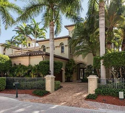 4th image of 4026 Island Estates Dr