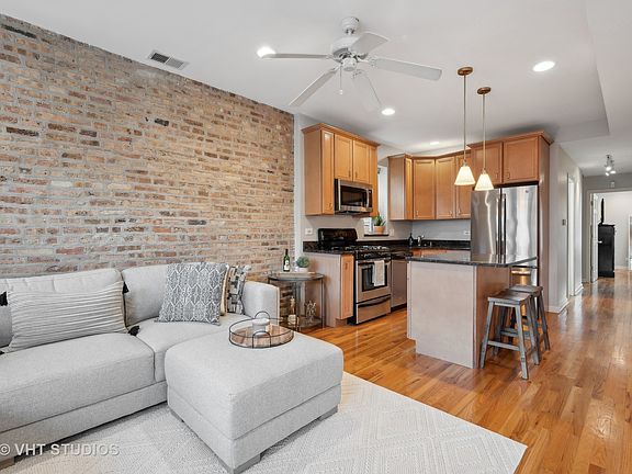 5th image of 924 N Wolcott Ave APT 2