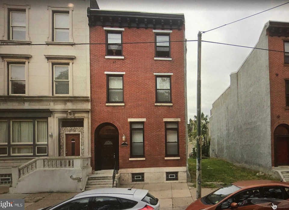 2nd image of 1716 W Girard Ave