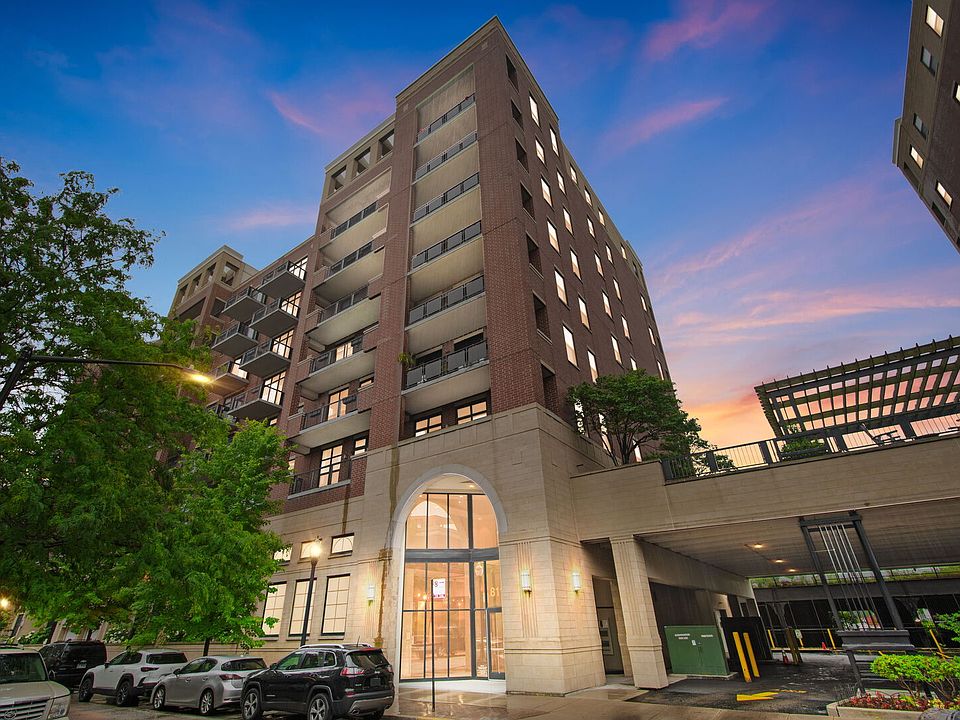 1st image of 811 W 15th Pl Unit 502