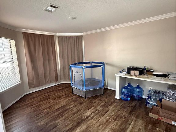 4th image of 3103 Pine Dust Ln