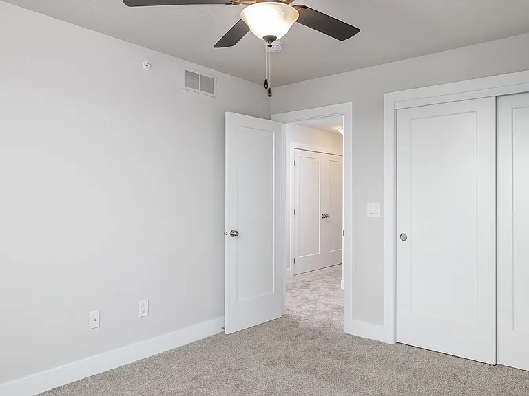 Hughes Century Crossing Townhomes — Photo 13