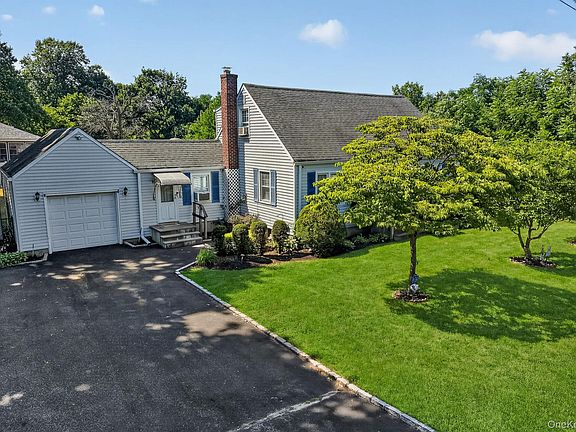 2nd image of 1547 Walt Whitman Road