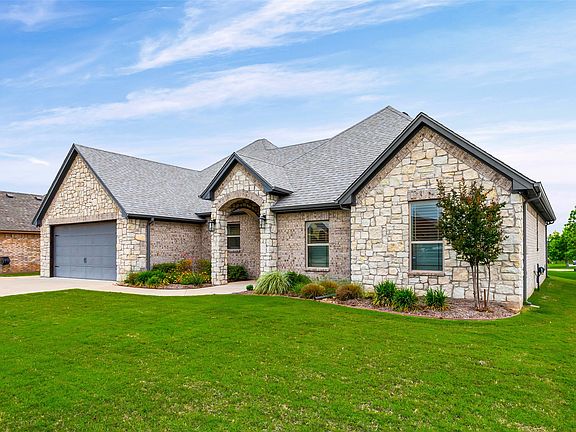 3rd image of 6620 Pinehurst Dr