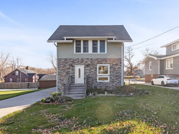 683 42nd St, Des Moines, IA 50312