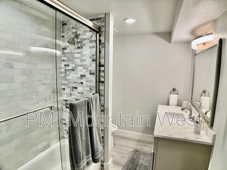 707 S Miller Ave — Photo 19