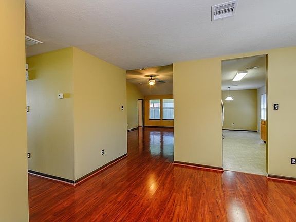 3rd image of 5914 Shining Leaf Ct