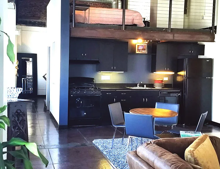 Hellman Lofts — Photo 4