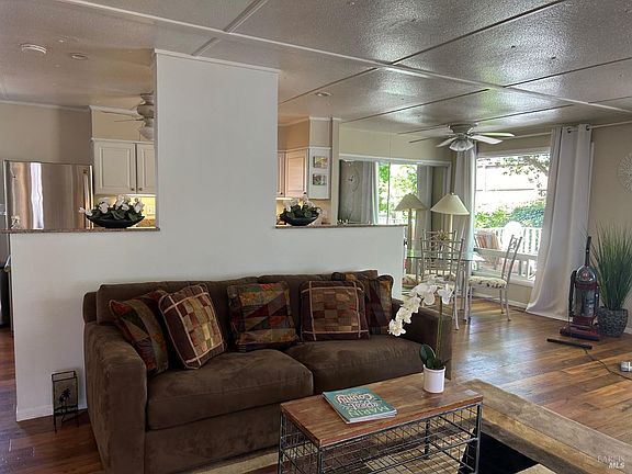 3rd image of 910 San Pablo Way