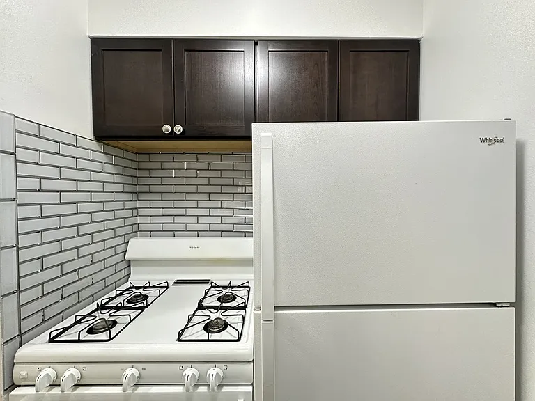 6830 N Sheridan Rd #574 — Photo 9