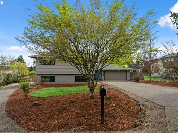 7500 Cason Cir, Gladstone, OR 97027