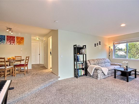 4th image of 12715 NE 144th St #153A