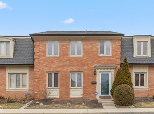 1156 Canterbury Sq N, Indianapolis, IN 46260