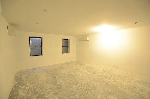 Rented by Miron Realty Group | media 78