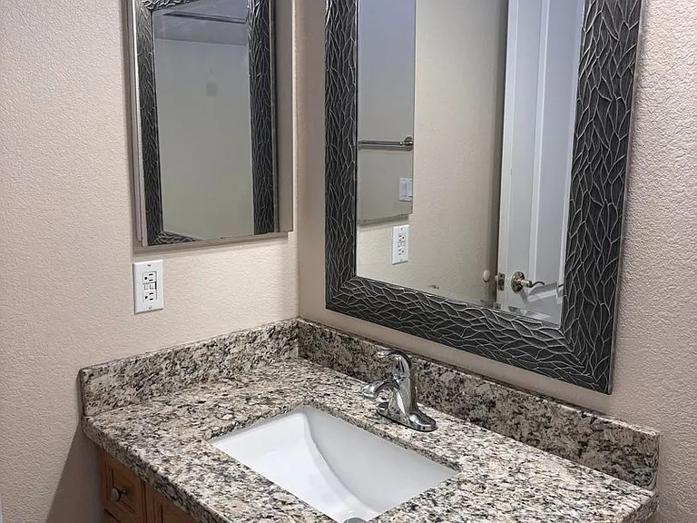 1083 W Aspen Ave — Photo 19