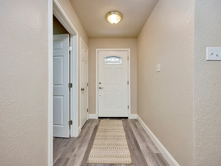 4729 Oarlock Dr — Photo 2