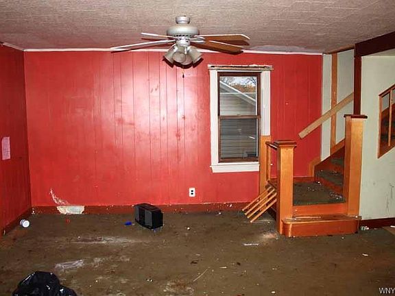 3rd image of 18 Robinson St