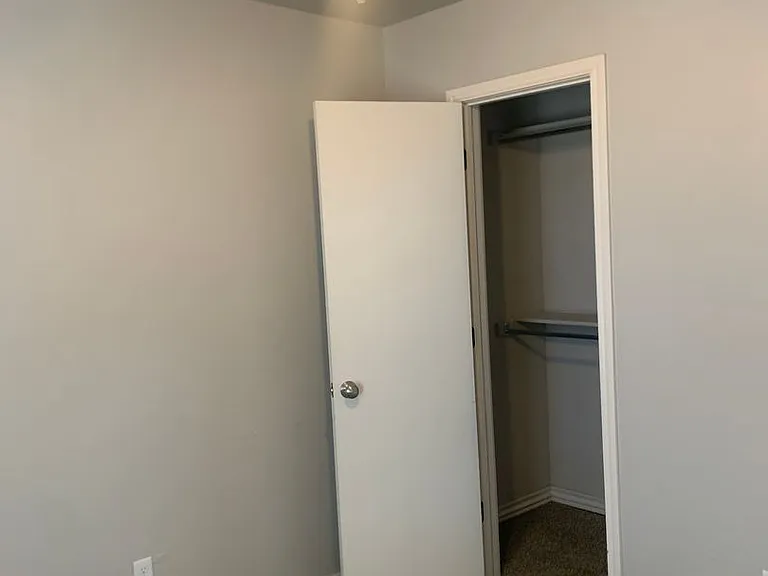 517 Post Oak Ln — Photo 26