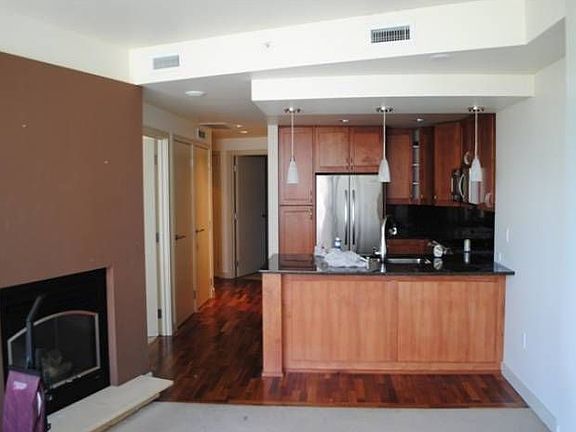 5th image of 10610 NE 9th Pl Unit 703