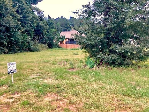 4th image of 39786 Stuart Ct