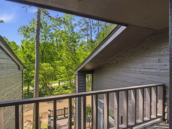 5th image of 1540 Lakeside Dr #1540