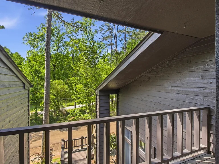 1540 Lakeside Dr #1540 — Photo 5