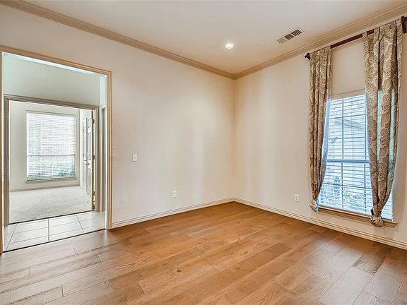 5th image of 6012 Greywalls Dr