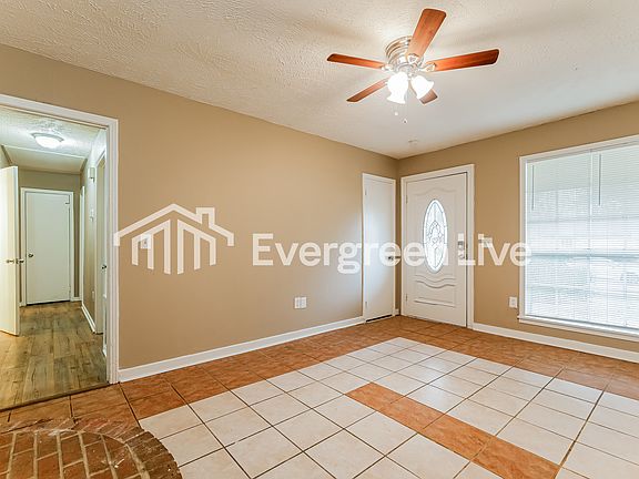 3rd image of 205 Larado Dr