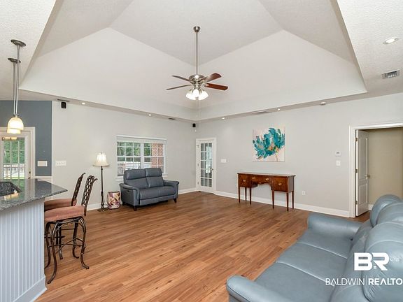 5th image of 6140 Plantation Woods Dr