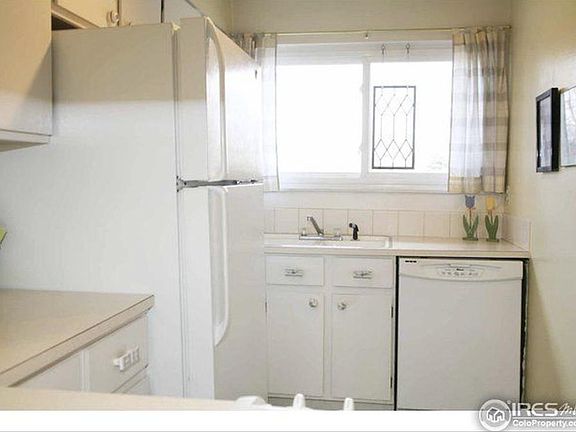 2nd image of 1706 Palm Dr APT 2