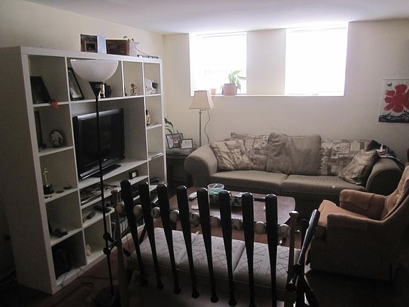 5th image of 1013 N Winchester Ave