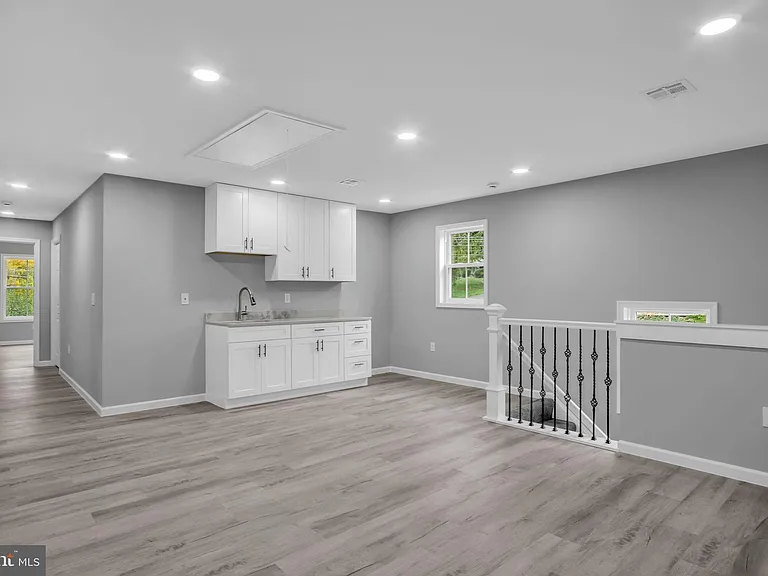 1500 Embassy Dr #A — Photo 13